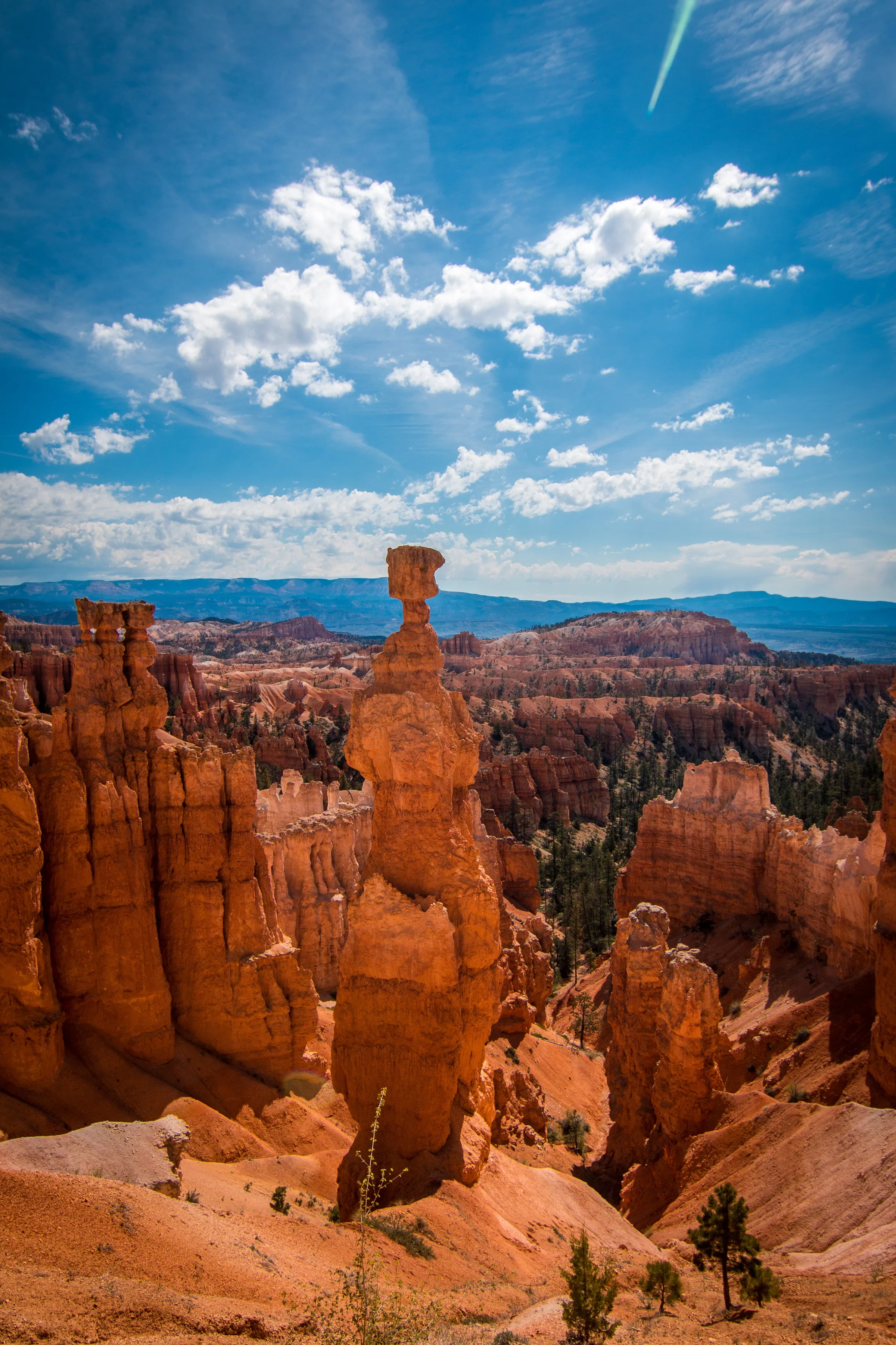 Thor's Hammer and the hoodoos of the Bryce Amphitheatre, Bryce Canyon National Park